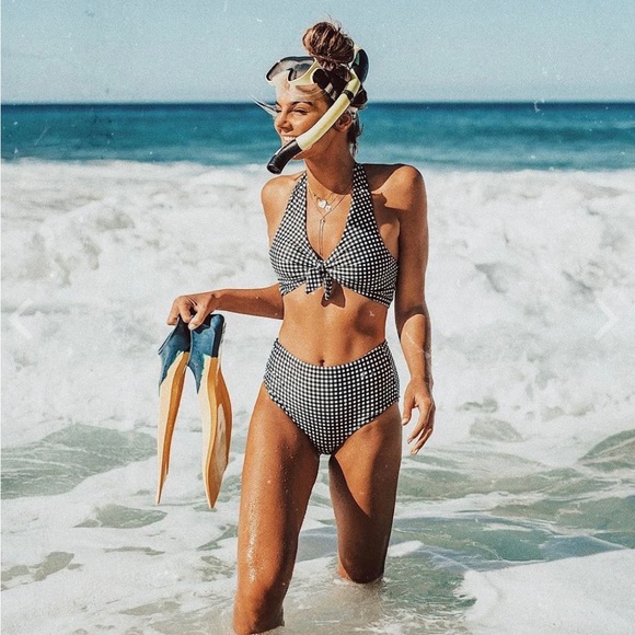 ALBION FIT BLACK CHECK/ GINGHAM TOP KNOT TOP & HIGH WAISTED BOTTOMS - Picture 1 of 15